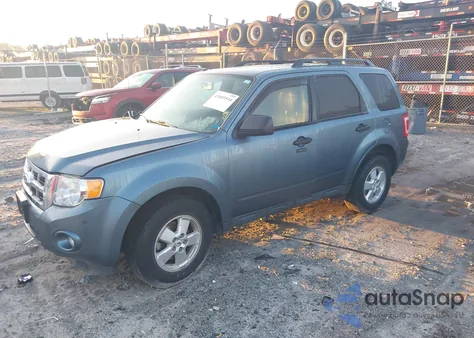 2010 Ford Escape Xlt from USA, damaged, VIN 1FMCU9D70AKB89585